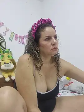 Snapshot of Nina_vallon chatting on April 2026 10:39:02 AM Nina vallon online show from April 2026 10:39:02 AM