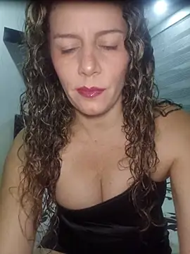 Snapshot of Nina_vallon chatting on June 2026 11:10:01 AM Nina vallon online show from June 2026 11:10:01 AM