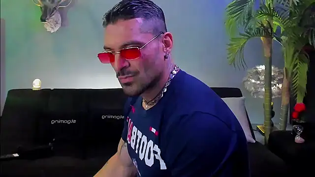 dennis cox1 online show from March 2026 07:15:02 PM