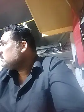 Snapshot of mM0140 chatting on May 2026 09:23:02 PM mM0140 online show from May 2026 09:23:02 PM