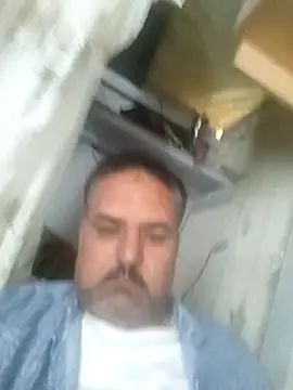 Snapshot of mM0140 chatting on May 2026 08:23:01 AM mM0140 online show from May 2026 08:23:01 AM