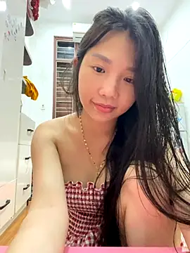 Miumieu online show from November 2025 12:36:02 PM