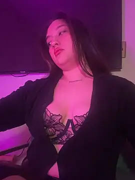 smokemilv online show from October 2025 04:38:01 AM