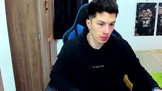 javiersexymann online show from December 2024 05:48:01 PM