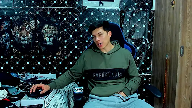 javiersexymann online show from March 2026 11:11:01 PM