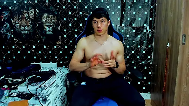 javiersexymann online show from March 2026 01:39:02 AM