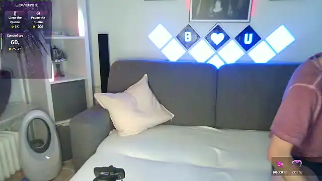 XBellaXundXUweX online show from November 2025 07:30:01 PM