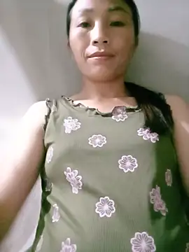 lucybaby00 online show from June 2026 03:33:01 PM