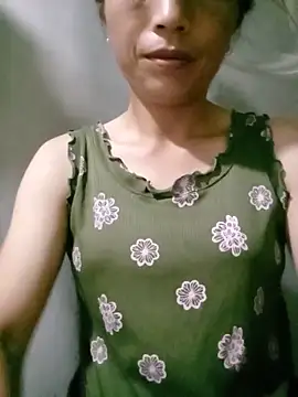 lucybaby00 online show from June 2026 11:00:01 PM