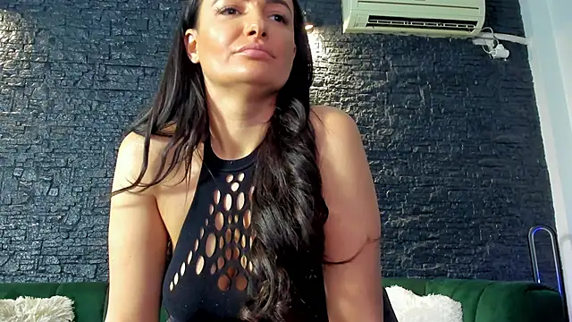 AnneSins online show from October 2025 05:56:02 PM