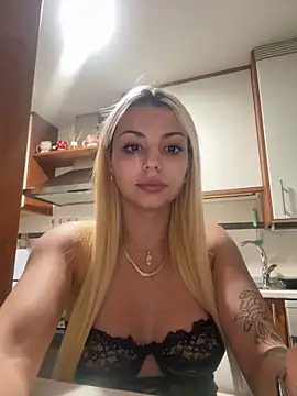 NoeliaGarcia17 online show from September 2025 10:15:01 PM