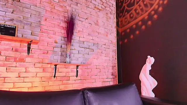 kitty malach online show from April 2026 04:46:01 AM