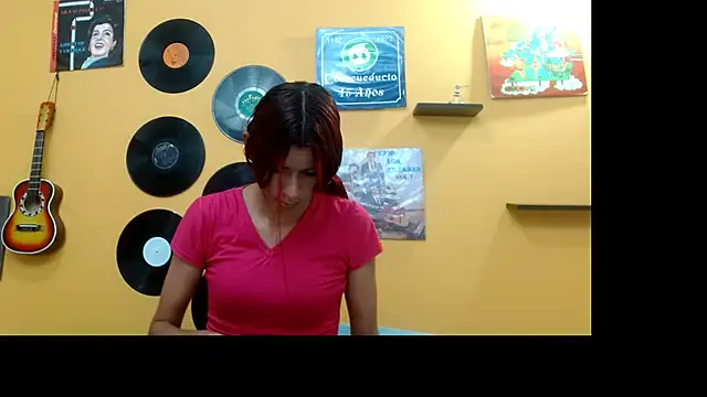 skinnyverus18 online show from October 2025 06:50:02 PM