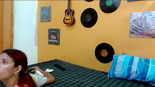 skinnyverus18 online show from December 2025 07:09:01 PM