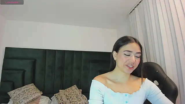 SaraWagner  online show from October 2025 12:24:02 AM