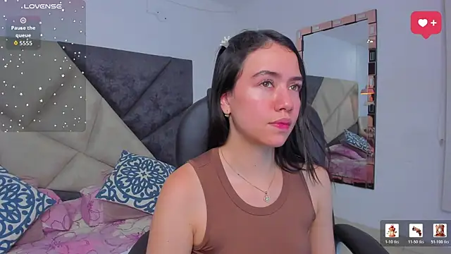 Snapshot of SaraWagner_ chatting on May 2026 12:06:02 AM SaraWagner online show from May 2026 12:06:02 AM
