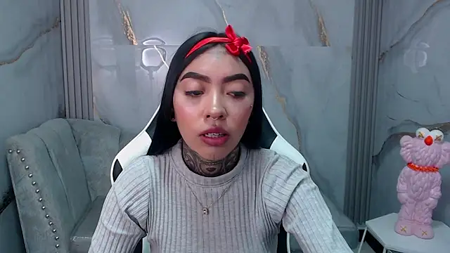 Ashley Blum v online show from September 2025 07:36:01 PM