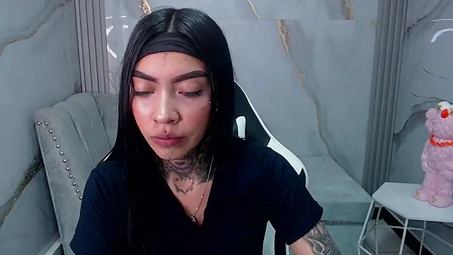 Ashley Blum v online show from September 2025 07:36:02 PM