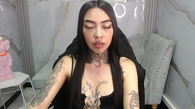 Ashley Blum v online show from October 2025 07:56:02 PM