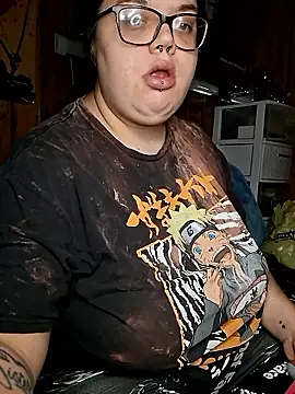 Snapshot of GoddessDess chatting on October 2025 01:01:02 PM GoddessDess online show from October 2025 01:01:02 PM