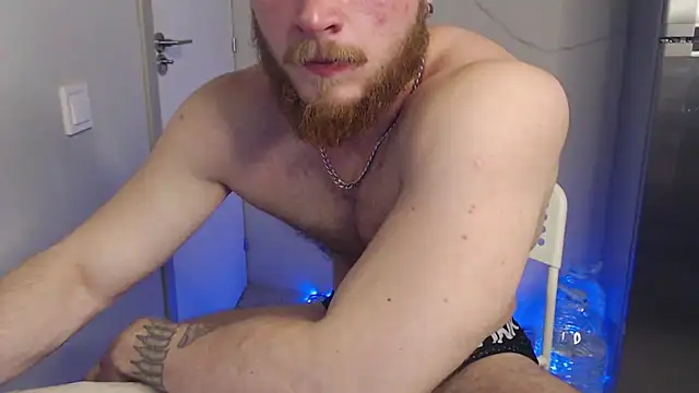 VictorTransMan online show from December 2025 11:34:02 PM