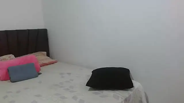 Snapshot of DaiishaWolf chatting on September 2025 07:50:02 PM DaiishaWolf online show from September 2025 07:50:02 PM