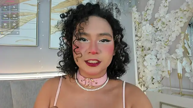 Snapshot of ellette__ chatting on December 2025 07:18:01 PM ellette online show from December 2025 07:18:01 PM