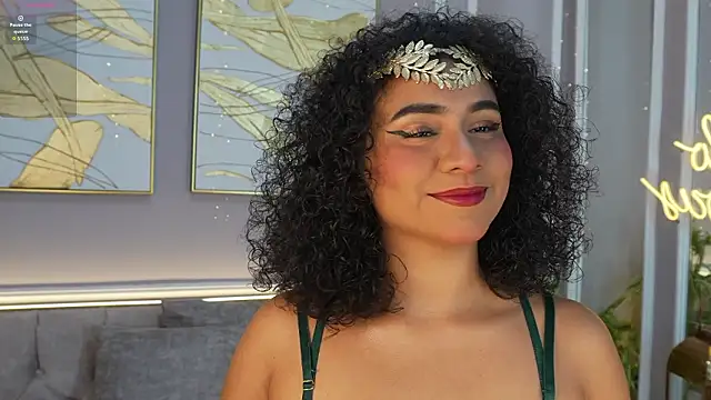 Snapshot of ellette__ chatting on February 2026 07:03:02 PM ellette online show from February 2026 07:03:02 PM