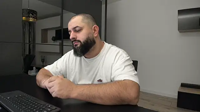 DravenPeak online show from October 2025 02:45:02 AM