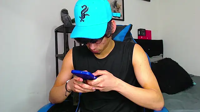 Gael Jones online show from November 2025 02:24:01 AM