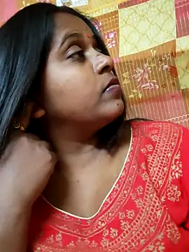 Hot-Show2 online show from January 2026 04:23:01 PM