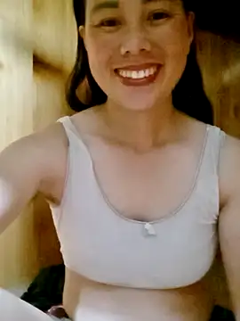 Snapshot of LyyChac chatting on September 2025 07:52:01 AM LyyChac online show from September 2025 07:52:01 AM