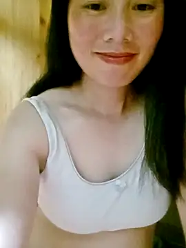 Snapshot of LyyChac chatting on September 2025 01:44:02 PM LyyChac online show from September 2025 01:44:02 PM