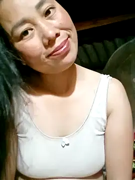 Snapshot of LyyChac chatting on November 2025 07:22:01 AM LyyChac online show from November 2025 07:22:01 AM