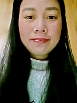 Snapshot of LyyChac chatting on November 2025 10:01:02 PM LyyChac online show from November 2025 10:01:02 PM