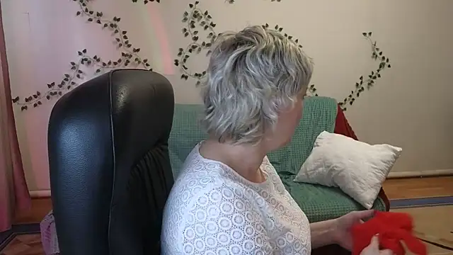 Snapshot of Rosette_Pricky chatting on April 2026 02:43:01 PM Rosette Pricky online show from April 2026 02:43:01 PM