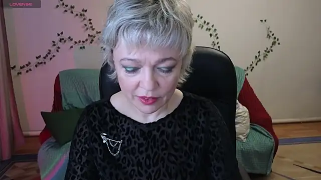 Snapshot of Rosette_Pricky chatting on April 2026 03:30:02 PM Rosette Pricky online show from April 2026 03:30:02 PM