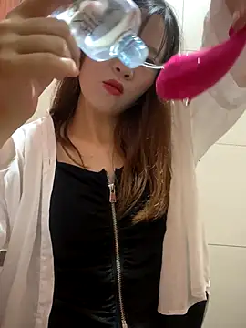 Snapshot of littleqiu chatting on September 2025 11:54:02 AM littleqiu online show from September 2025 11:54:02 AM