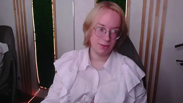 Snapshot of Amanda_Butlerr chatting on June 2026 02:04:01 PM Amanda Butlerr online show from June 2026 02:04:01 PM