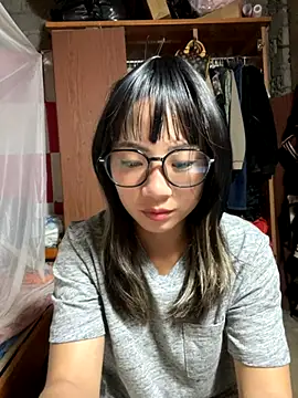 AAANINE22 online show from October 2025 03:11:01 PM