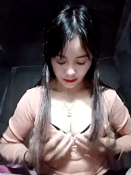 TinTim02 online show from November 2025 02:01:01 PM