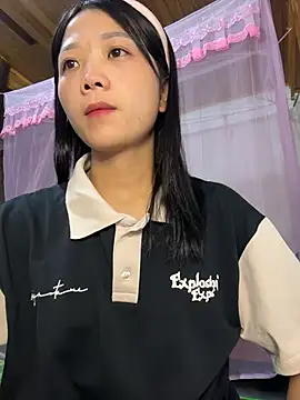 thaoyeuuu online show from October 2025 11:50:01 AM