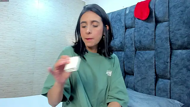 MiaAmore  online show from November 2025 03:58:02 PM