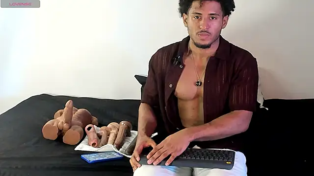 zarek lux online show from September 2025 01:03:01 PM