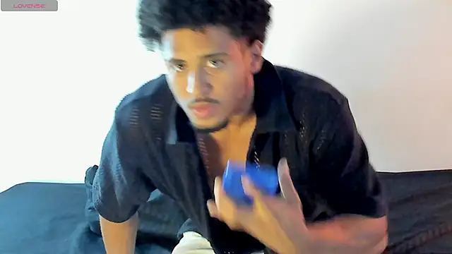 zarek lux online show from September 2025 01:04:01 PM