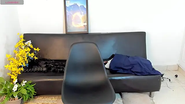 zarek lux online show from April 2026 01:05:02 PM