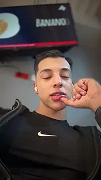 Troye Williams online show from March 2026 11:28:02 PM