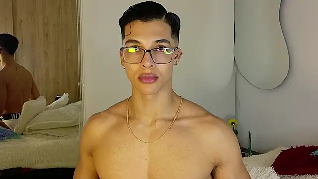 Troye Williams online show from April 2026 11:42:01 PM