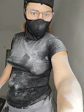 SirenRouge 69 online show from April 2026 06:53:01 PM