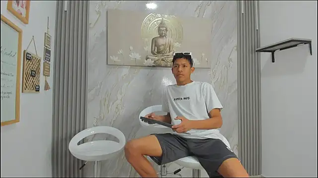 BEAUTY BOYS1 online show from January 2026 07:24:01 AM